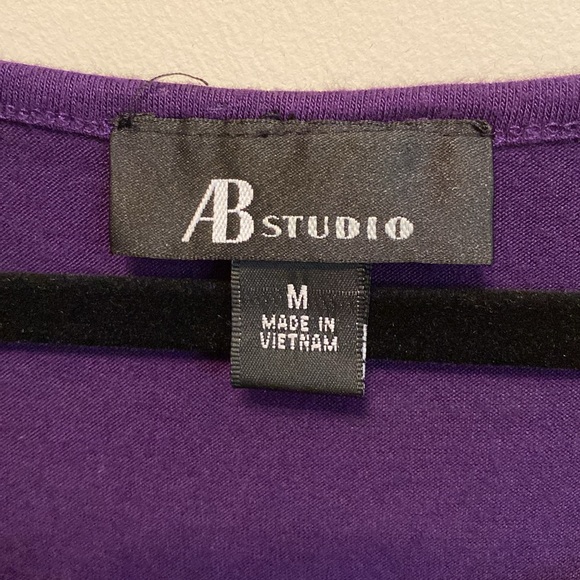 AB Studio Purple Sequined Lightweight SS Top Sz Med. Good Condition. - Picture 2 of 6